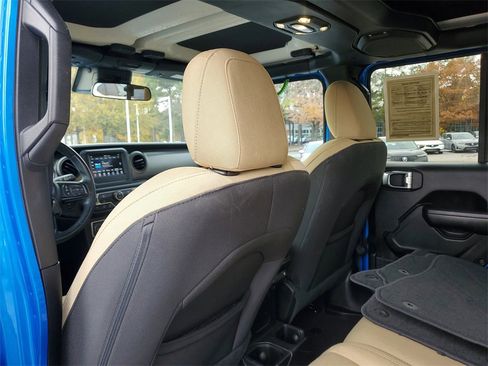 Used 2020 Jeep Gladiator Sport w/ Quick Order Package 24S image 13