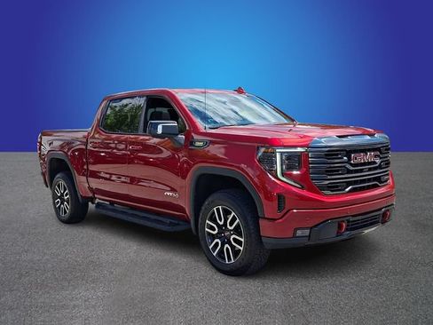 Used 2023 GMC Sierra 1500 AT4 w/ AT4 Premium Package AWD/4WD image 3