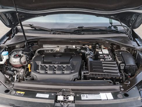 Used 2020 Volkswagen Tiguan SE w/ Panoramic Sunroof Package image 35