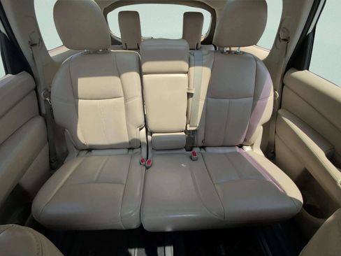 Used 2020 Nissan Pathfinder Platinum AWD/4WD image 32
