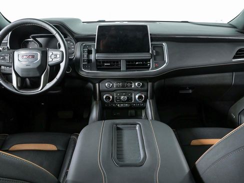 Used 2021 GMC Yukon XL AT4 w/ Technology Package AWD/4WD image 21