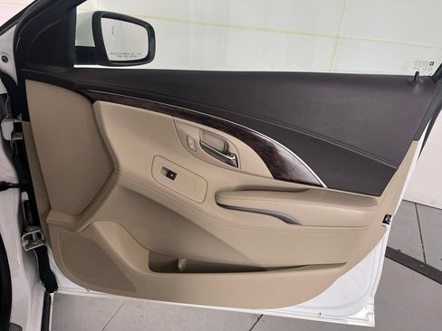 Used 2016 Buick LaCrosse Leather FWD image 29