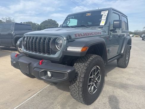 Used 2024 Jeep Wrangler Rubicon w/ Convenience Group image 3
