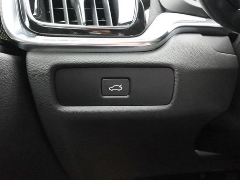 Used 2024 Volvo S60 B5 Plus w/ Climate Package FWD image 25