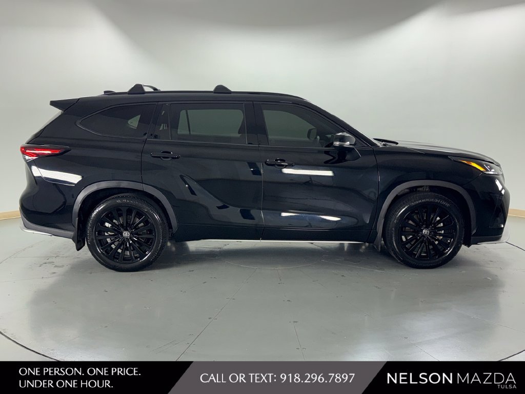 Used 2024 Toyota Highlander XSE FWD image 5
