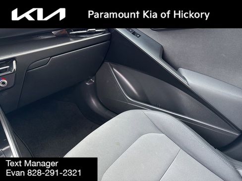 Used 2023 Kia Niro LX image 23