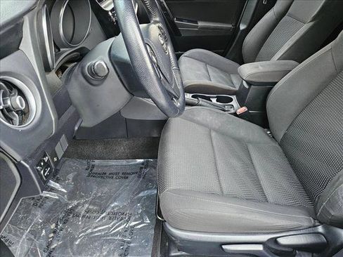 Used 2018 Toyota Corolla iM image 15