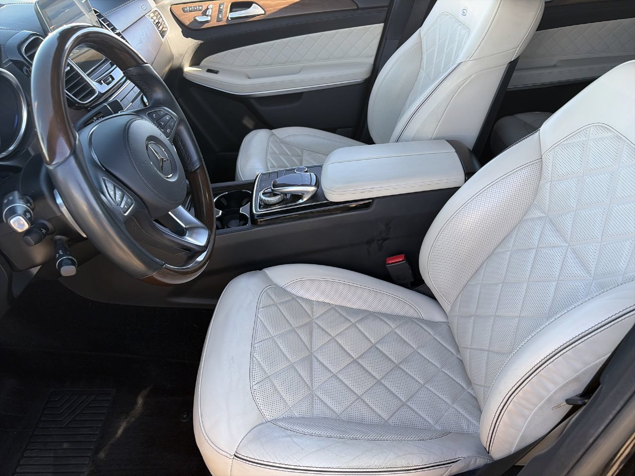 Used 2018 Mercedes-Benz GLS 550 4MATIC image 18