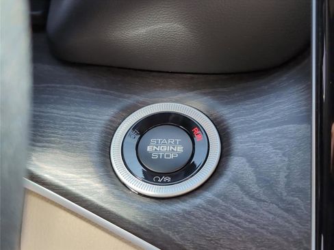 New 2025 Jeep Grand Cherokee Limited w/ Trailer Tow Package image 26