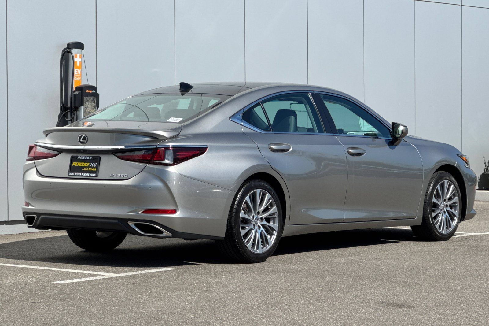 Used 2021 Lexus ES 350 w/ Premium Package FWD image 5