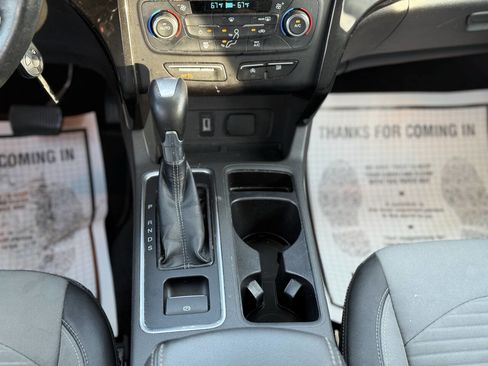Used 2017 Ford Escape SE w/ Equipment Group 201A image 19