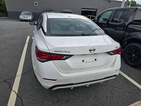 Used 2021 Nissan Sentra SV FWD image 9