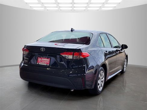 Used 2024 Toyota Corolla LE image 5