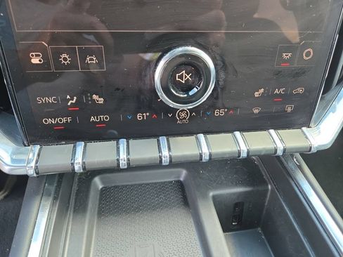Used 2026 GMC Acadia Elevation w/ Elevation Premium Package AWD/4WD image 30