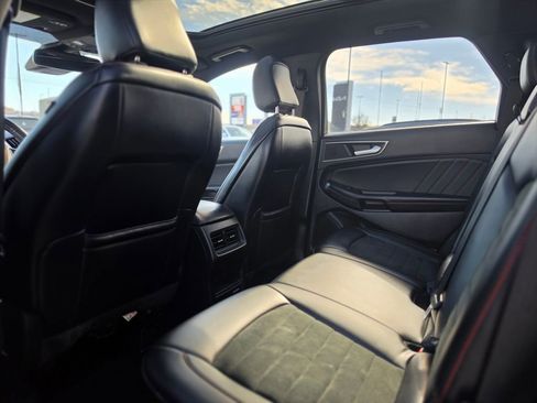 Used 2023 Ford Edge ST-Line w/ Class II Trailer Tow Package image 12