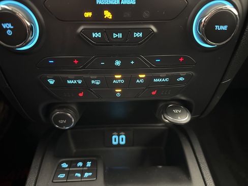 Used 2019 Ford Ranger XLT w/ Equipment Group 302A Luxury image 28