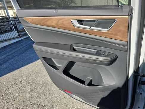 New 2026 Volkswagen Atlas SE image 12