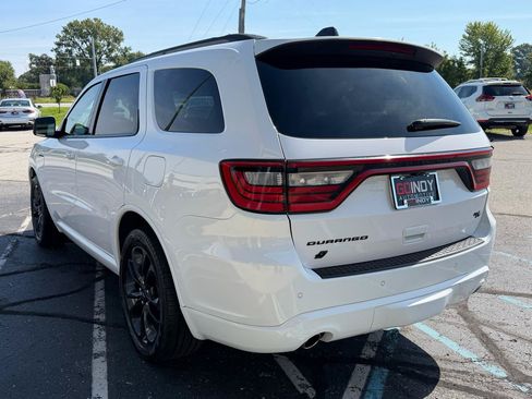 Used 2023 Dodge Durango R/T w/ Blacktop Package AWD/4WD image 3
