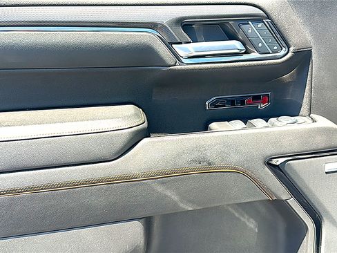 Used 2024 GMC Sierra 1500 AT4 w/ Technology Package AWD/4WD image 16