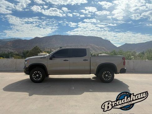 Used 2023 Chevrolet Silverado 1500 ZR2 w/ Technology Package image 4