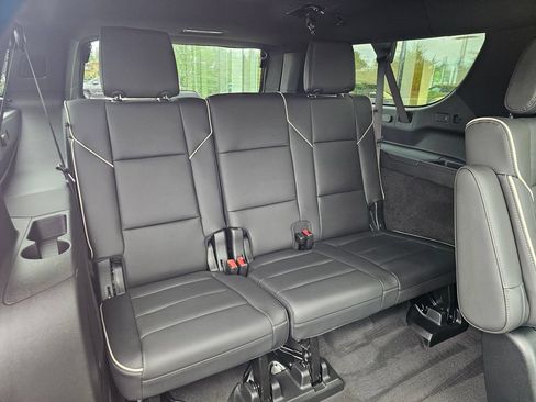 Certified 2026 Cadillac Escalade ESV Sport w/ LPO, Floor Liner Package AWD/4WD image 13