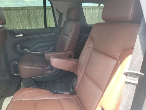 Used 2019 Chevrolet Tahoe Premier w/ Premier Plus Edition RWD image 24