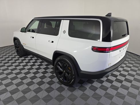 Used 2023 Rivian R1S Adventure image 3
