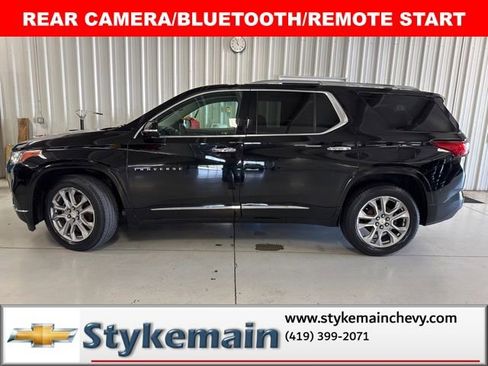 Used 2018 Chevrolet Traverse Premier w/ Driver Confidence II Package FWD image 2