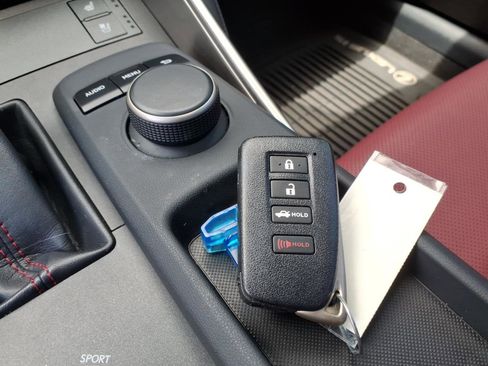 Used 2019 Lexus IS 300 F Sport w/ F Sport Package AWD/4WD image 31