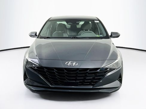Used 2023 Hyundai Elantra SEL w/ Convenience Package FWD image 2