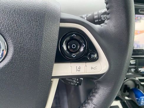 Certified 2017 Toyota Prius Three Touring w/ Carpet Mat Package FWD image 20