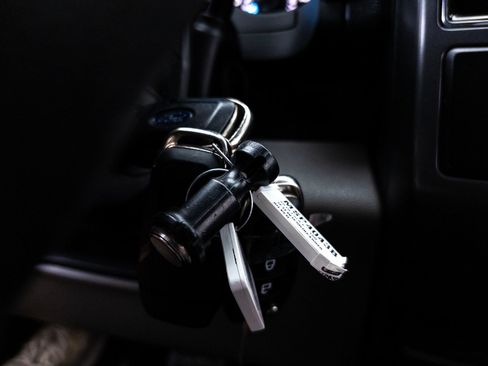 Used 2018 Ford F150 XLT AWD/4WD image 28