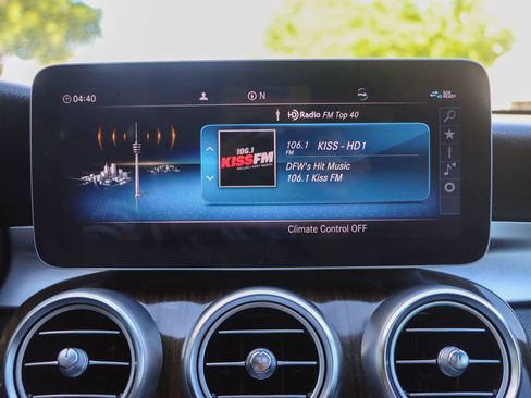 Used 2019 Mercedes-Benz C 300 Sedan image 32
