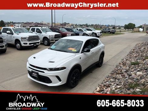 Used 2024 Dodge Hornet GT w/ GT Blacktop Package image 3