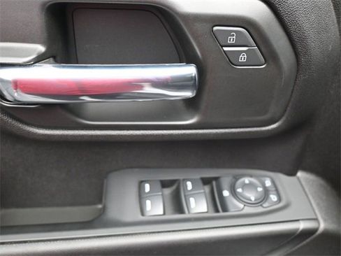 Used 2022 Chevrolet Silverado 2500 Custom w/ Custom Convenience Package image 12