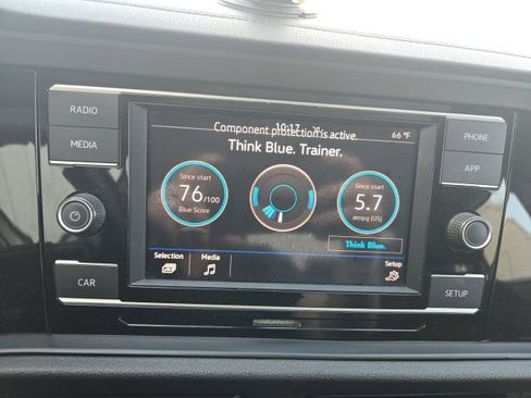 Used 2021 Volkswagen Jetta SE w/ SE Cold Weather Package FWD image 9