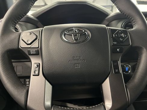 Used 2023 Toyota Tacoma TRD Off-Road image 17