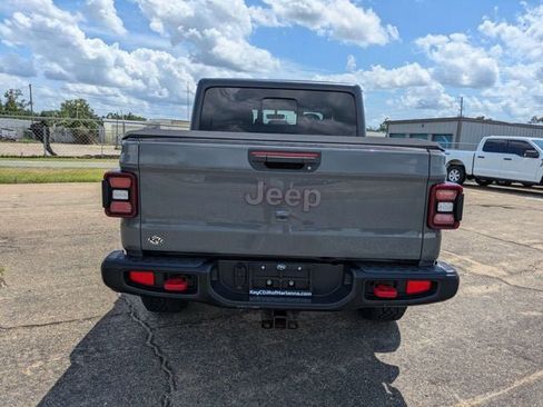 Used 2020 Jeep Gladiator Rubicon AWD/4WD image 5