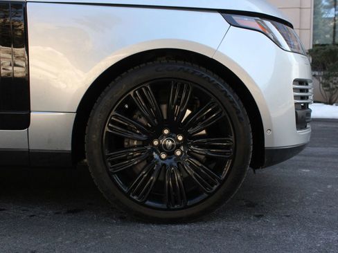 Used 2018 Land Rover Range Rover Supercharged image 4