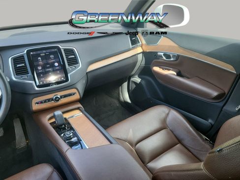 Used 2023 Volvo XC90 B6 Core w/ Climate Package AWD/4WD image 12