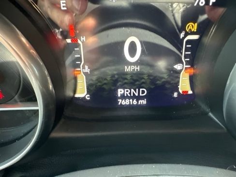 Used 2018 Jeep Wrangler Unlimited Sahara w/ Cold Weather Group AWD/4WD image 20