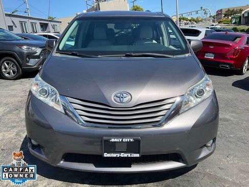 Used 2014 Toyota Sienna XLE image 2