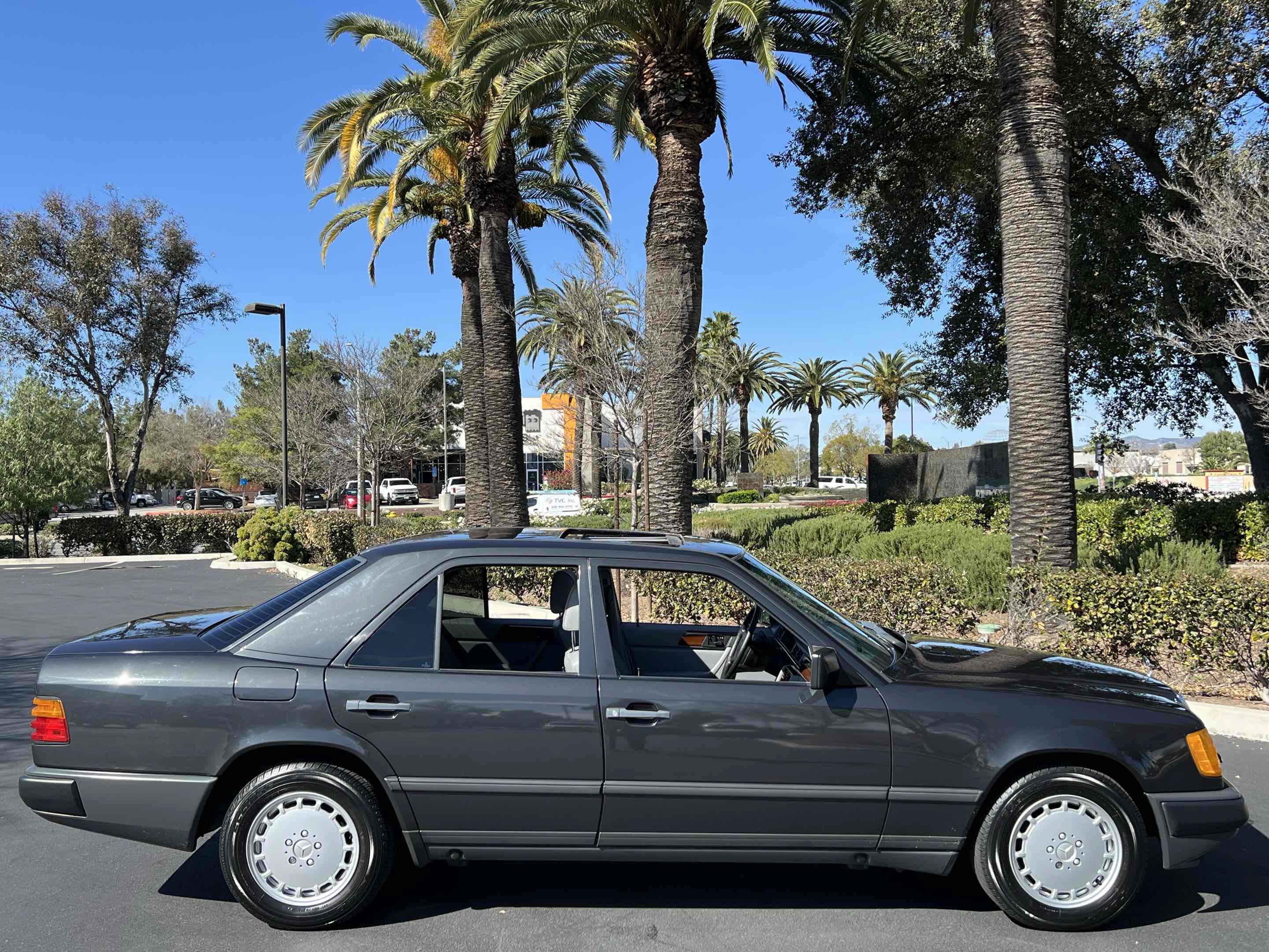 Used 1987 Mercedes-Benz 300 D Turbo image 15