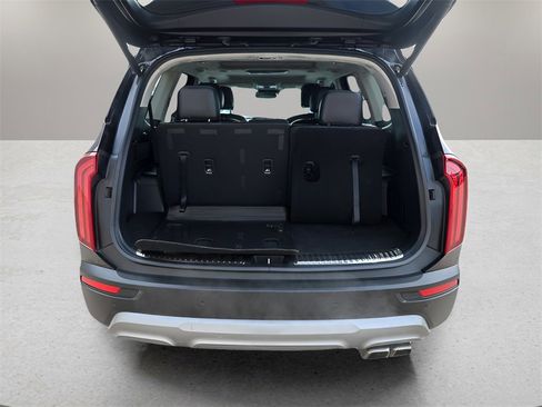 Used 2022 Kia Telluride SX w/ SX Prestige Package image 25