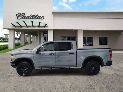 Used 2025 Chevrolet Silverado 1500 ZR2 w/ Technology Package image 2