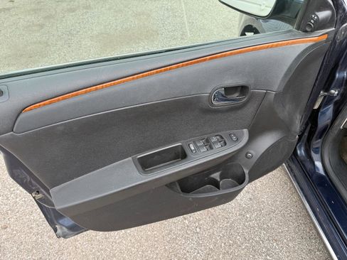 Used 2009 Chevrolet Malibu LT w/ Rear Power Package image 9