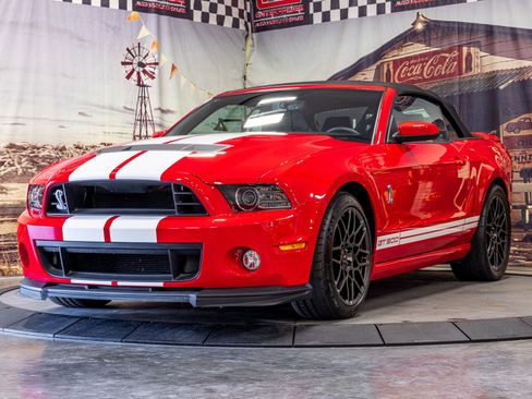 Used 2013 Ford Mustang Shelby GT500 image 3