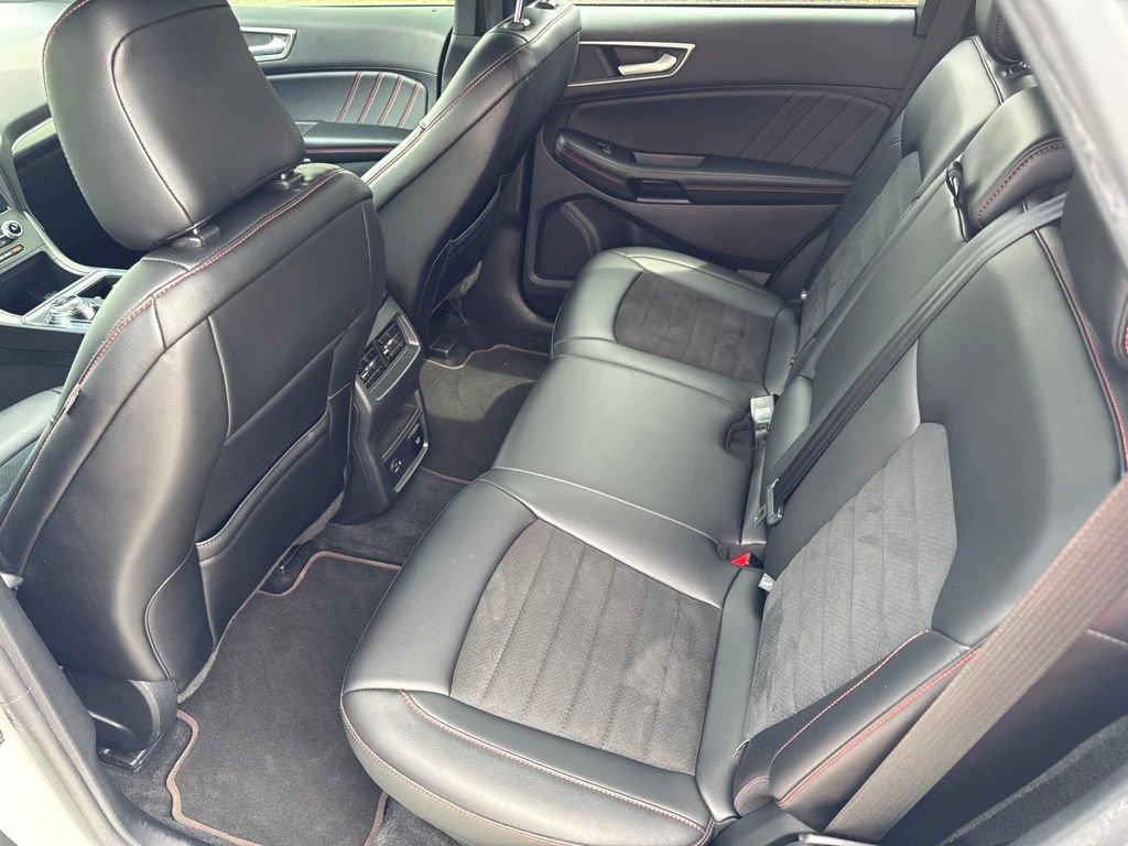 Used 2022 Ford Edge ST-Line AWD/4WD image 26