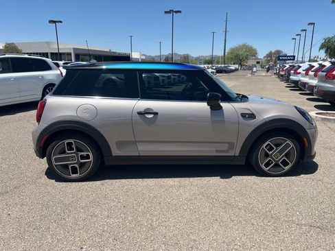 Used 2022 MINI Cooper SE FWD image 2