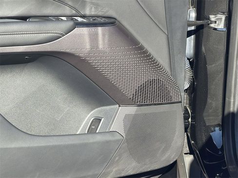 Used 2025 Cadillac Lyriq Luxury image 21